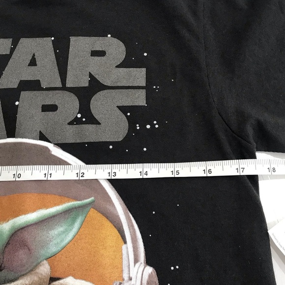 NWT Disney Parks Star Wars The Mandalorian Baby Yoda Graphic T-shirt Size Small - Picture 6 of 6